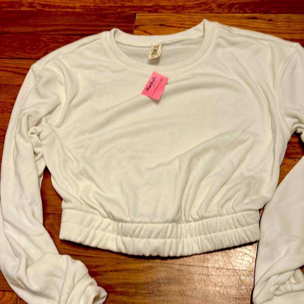 Cute cropped cream top. Size XS Rewash NWT